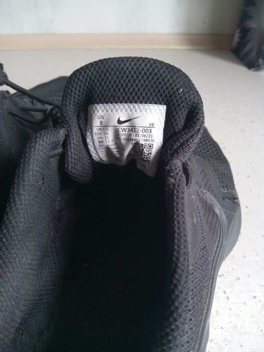 Buty Nike używane uszkodzone rozmiar 39