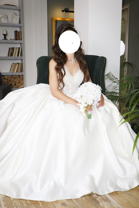 Королівська весільна сукня