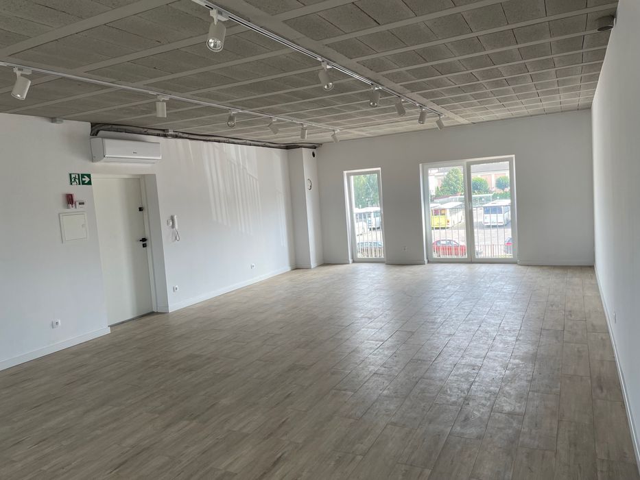 Do wynajęcia lokal usługowo-handlowy 57m² w doskonałej lokalizacji!