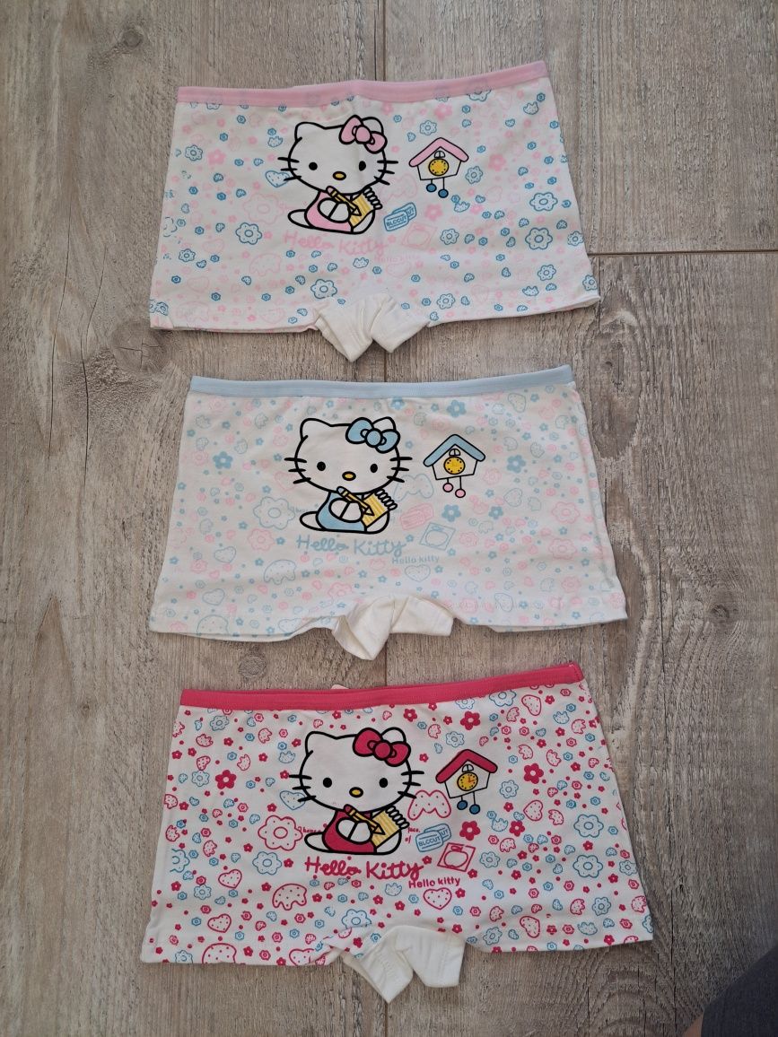 Rozm 134/140 - majtki bokserki dziewczęce, Hello Kitty - 3 szt.