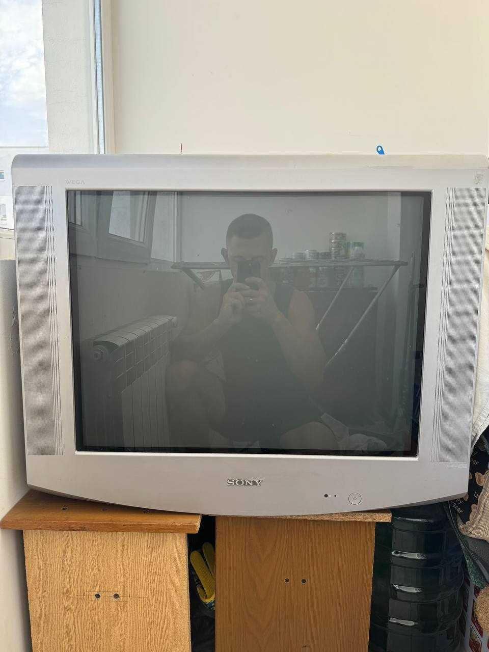 Продам телевизор Sony wega Trinitron