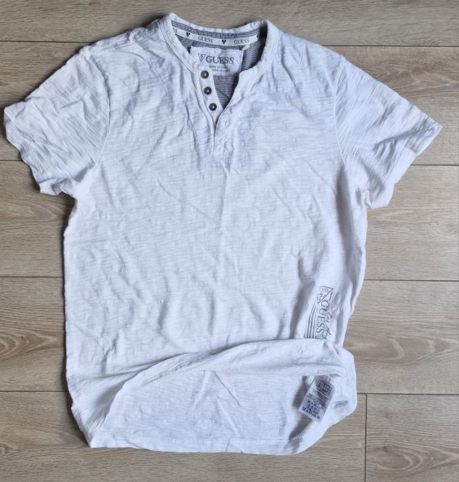 Koszulka * Sygnowana Guess *