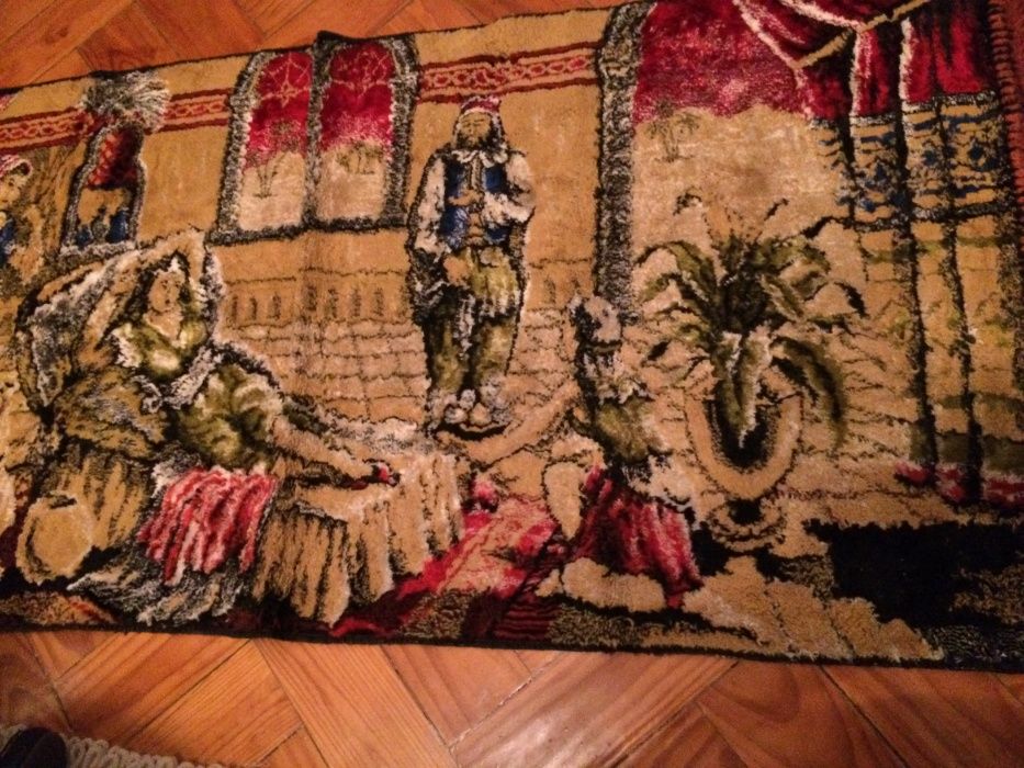 Tapete ou tapeçariav em veludo com motivos africanos