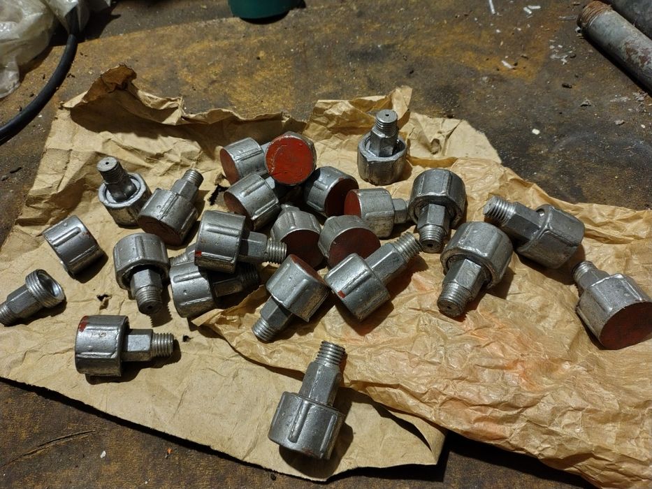 Smarowniczki kapturkowe prl