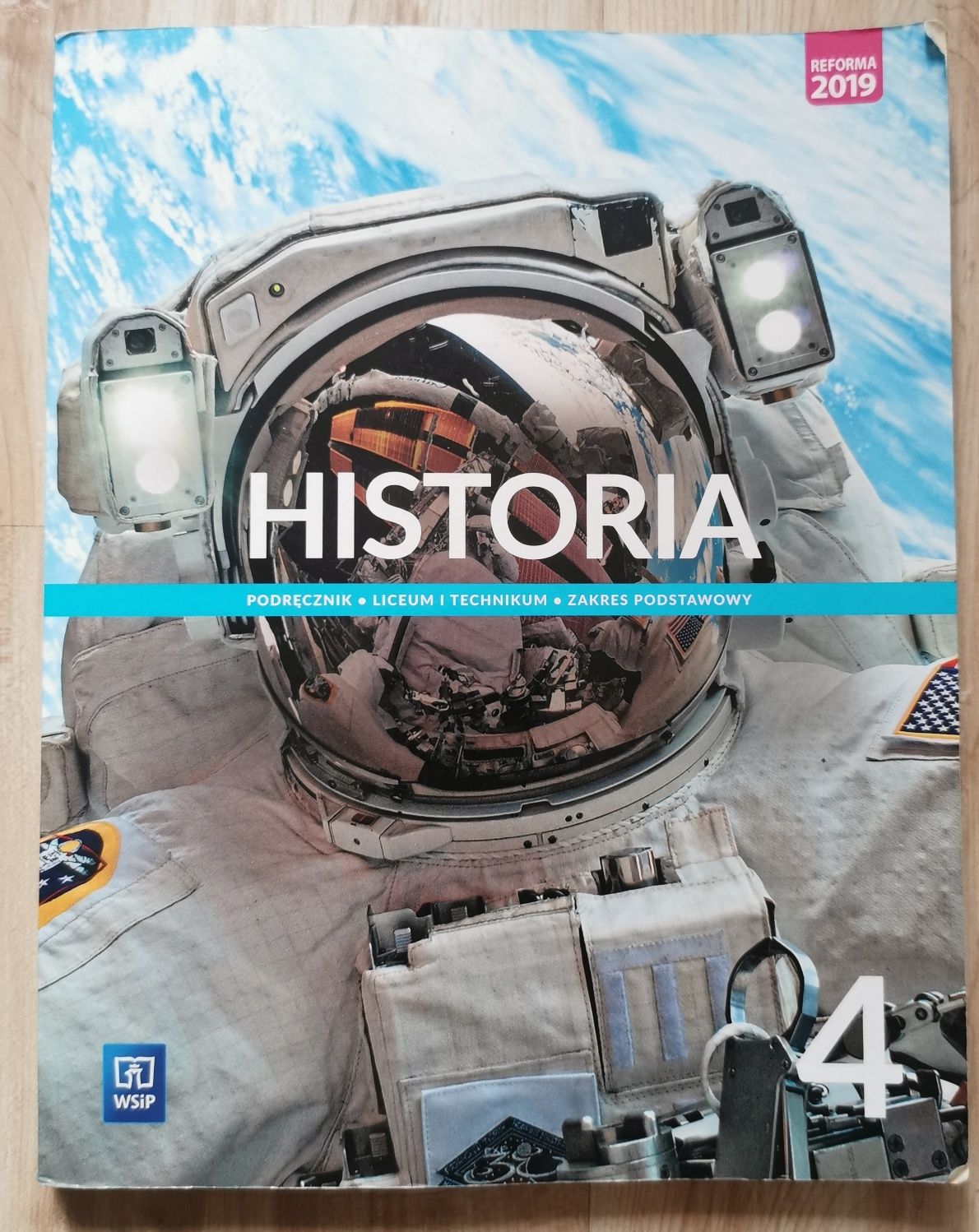 Podręcznik "Historia 4"