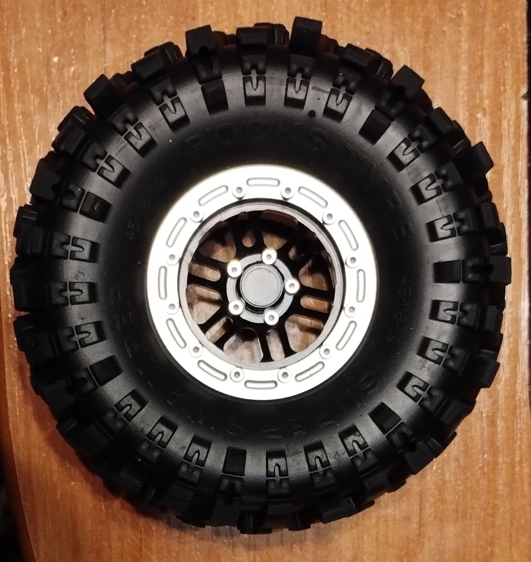 RC 1/10 crawler .