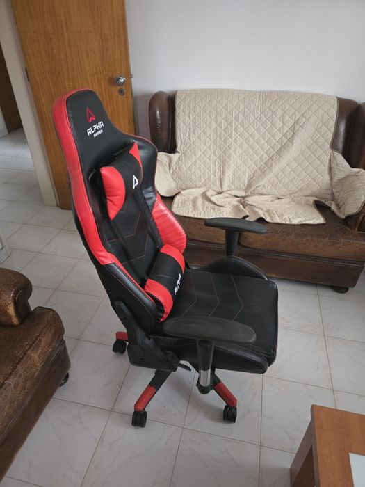 Cadeira Gaming Alpha Gamer Zeta Preta/Vermelha