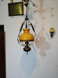 piękny żyrandol z kinkietem lampa naftowa