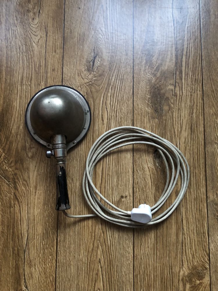Lampa przemysłowa z PRL-u