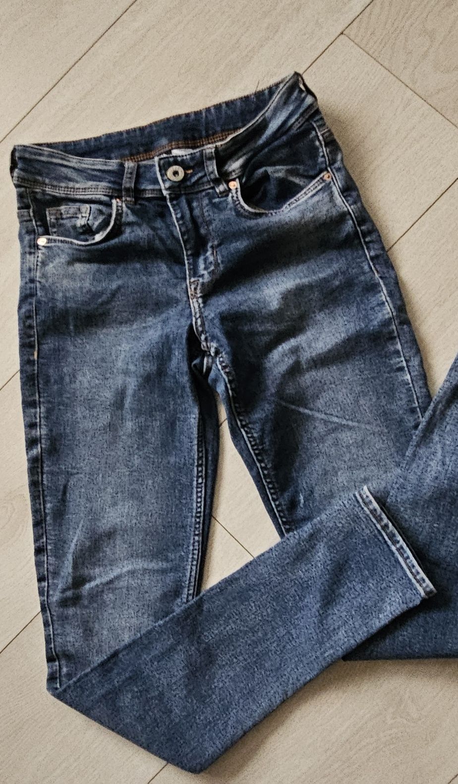 Spodniej jeans H&M