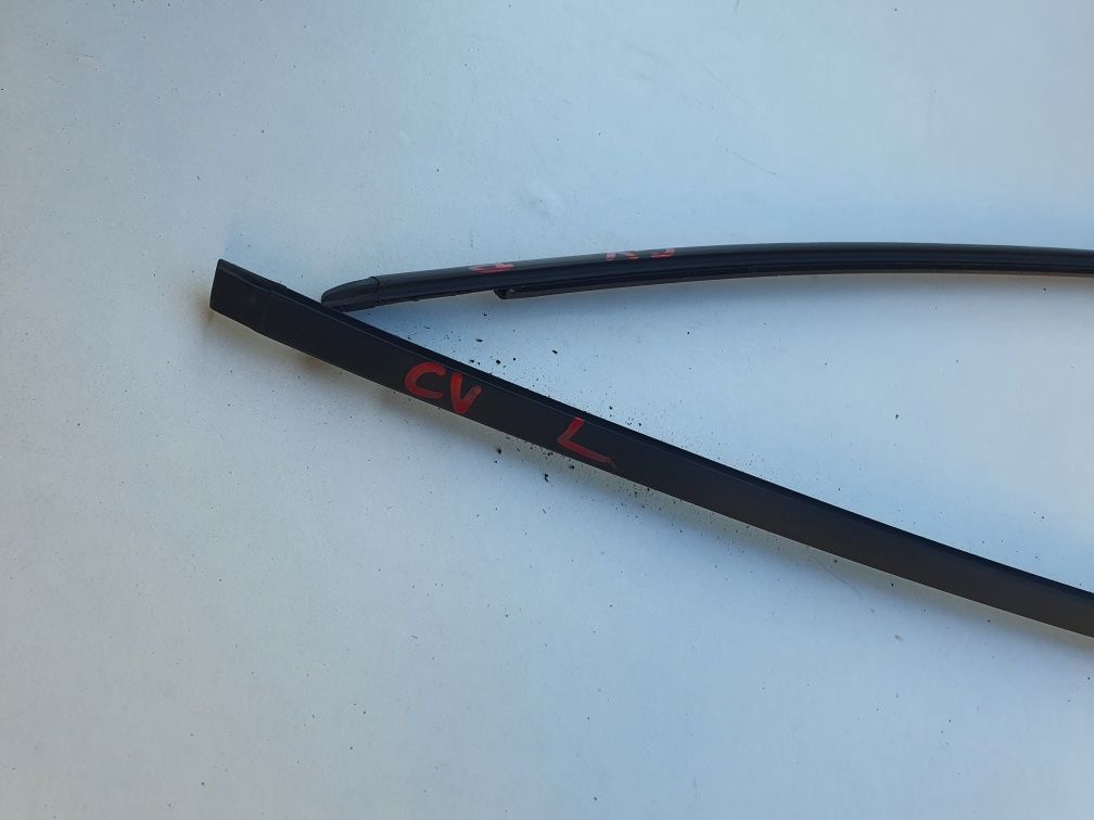 TOYOTA COROLLA VERSO II listwa dachowa lewa 04-08