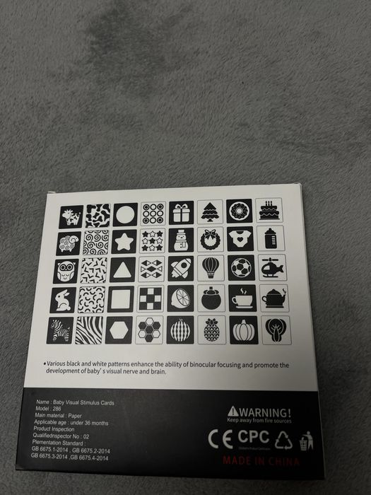 Чорно білі картки для новонароджених