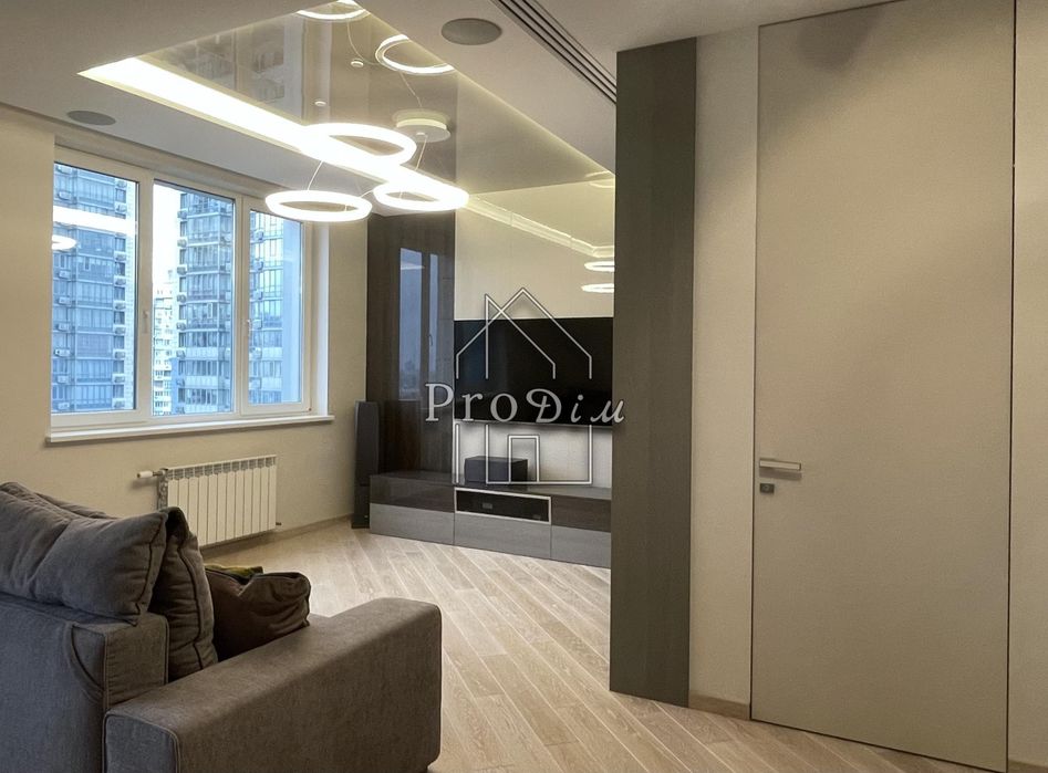 Продаж Квартира 91 м2 ЖК River Stone Рівер Молл Парко-місце Комора