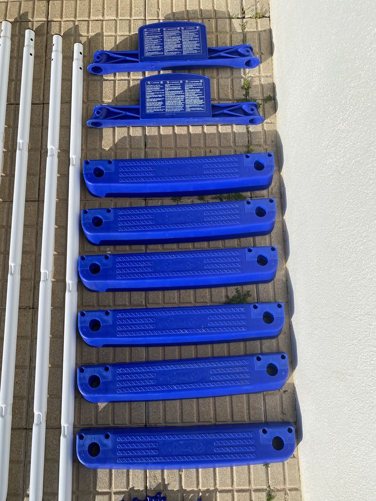 Escada de Piscina
