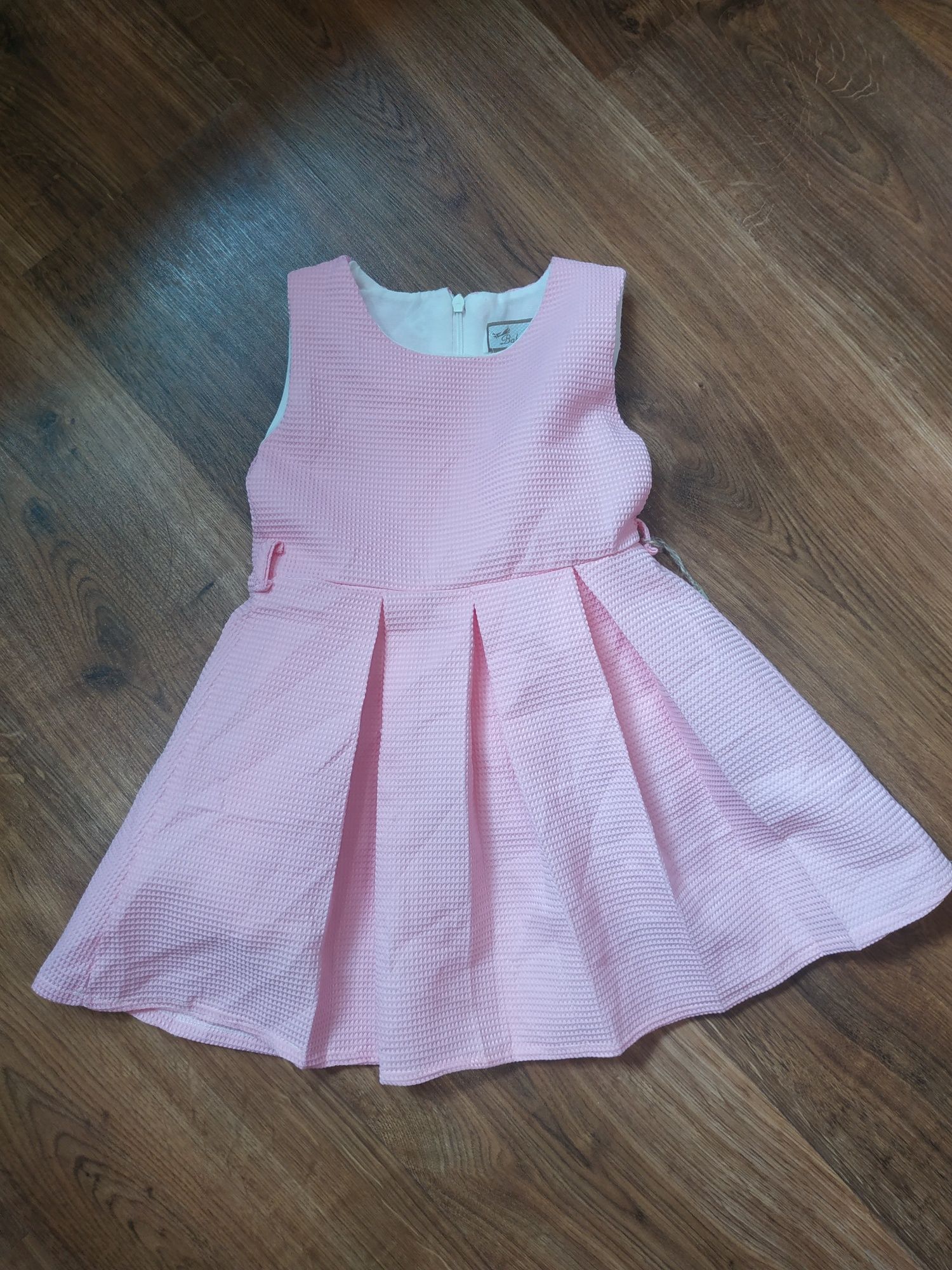 Детское розовое платье на 3 годика, 98-110 размер