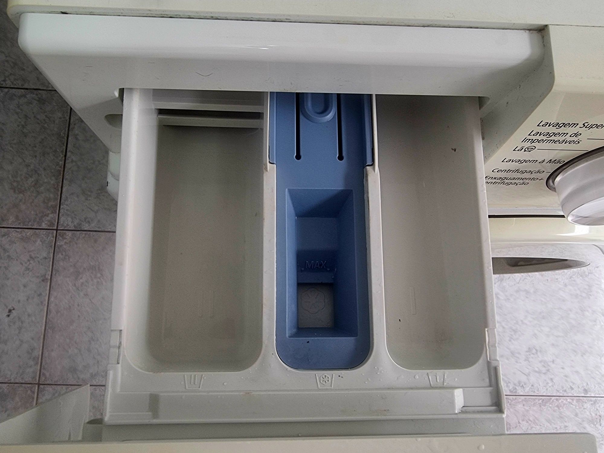 Máquina de Lavar Roupa Samsung EcoBubble 7kg