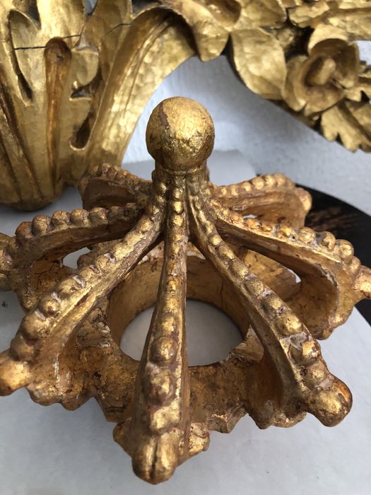 Varias talhas douradas