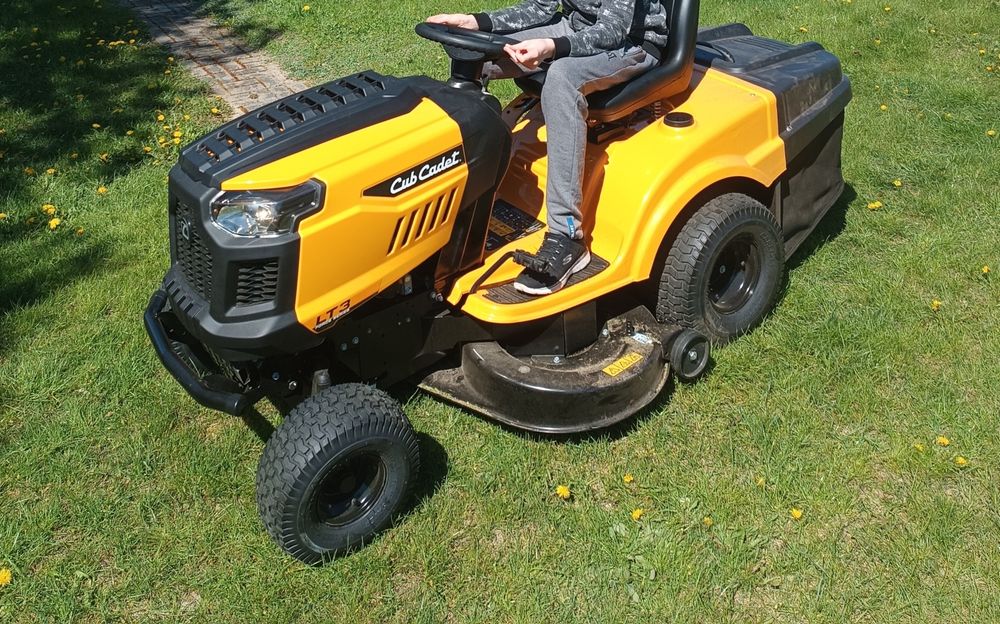 Traktorek Cub Cadet LT3