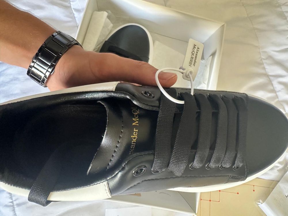 Alexander MCQUEEN