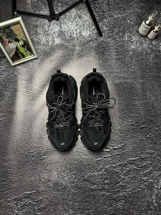 balenciaga track 1 black 42-43