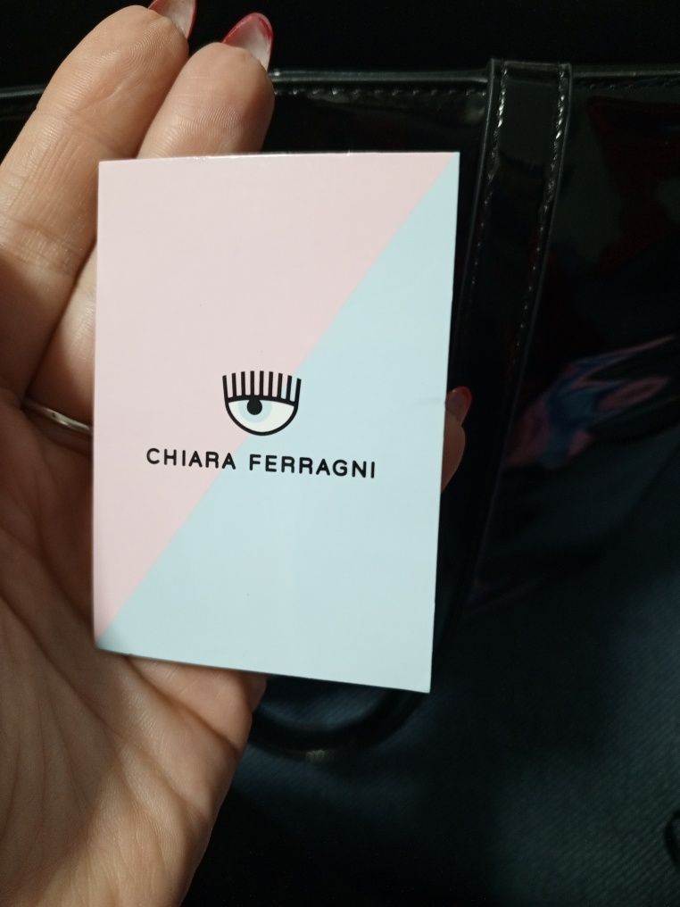 Sprzedam torebkę chiara ferragni