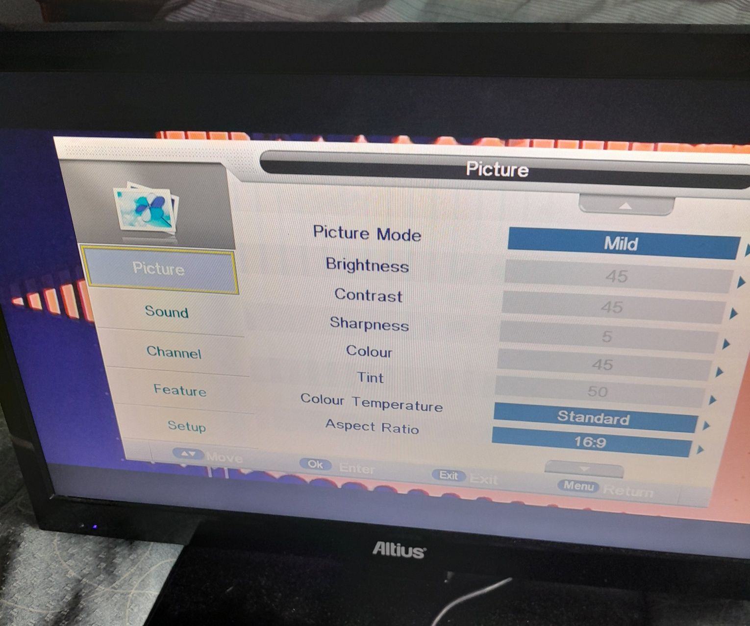 Monitor computadore e TV. multifunções .. ALTIUS