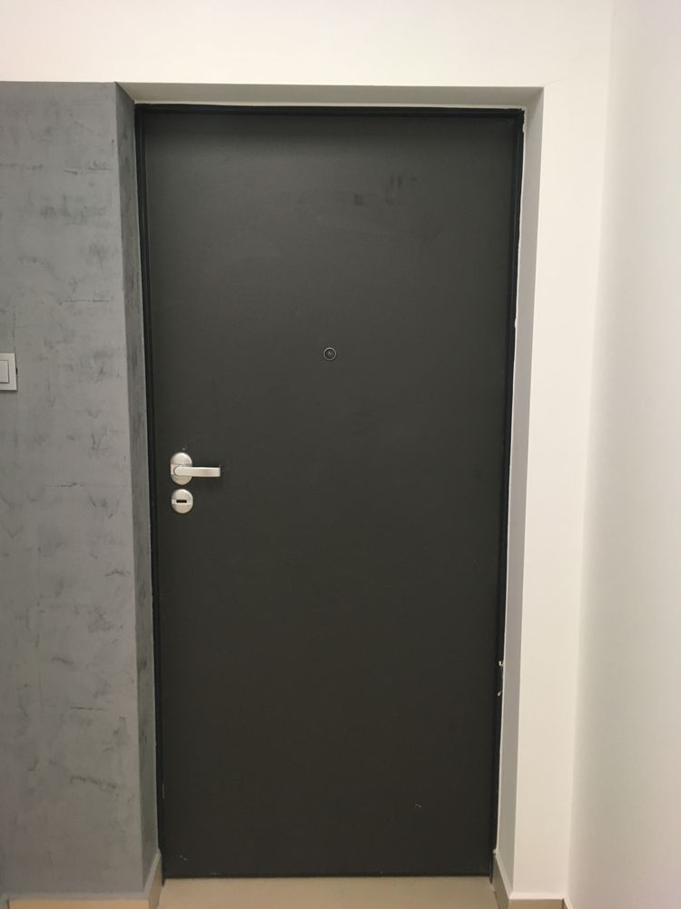 Drzwi zewnetrzne Dierre ASSO5 stalowe antywlamaniowe eco szare biale