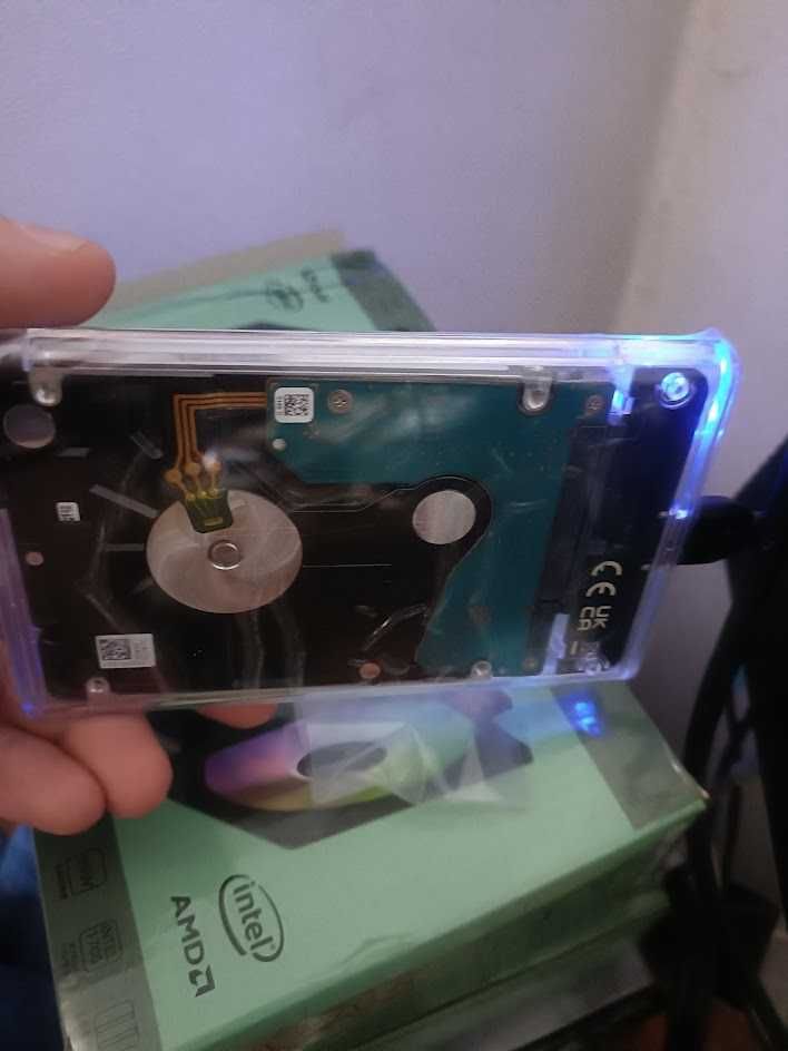 Жорсткий диск 2.5" 1Tb Seagate ST1000LM035  + Зовнішня кишеня