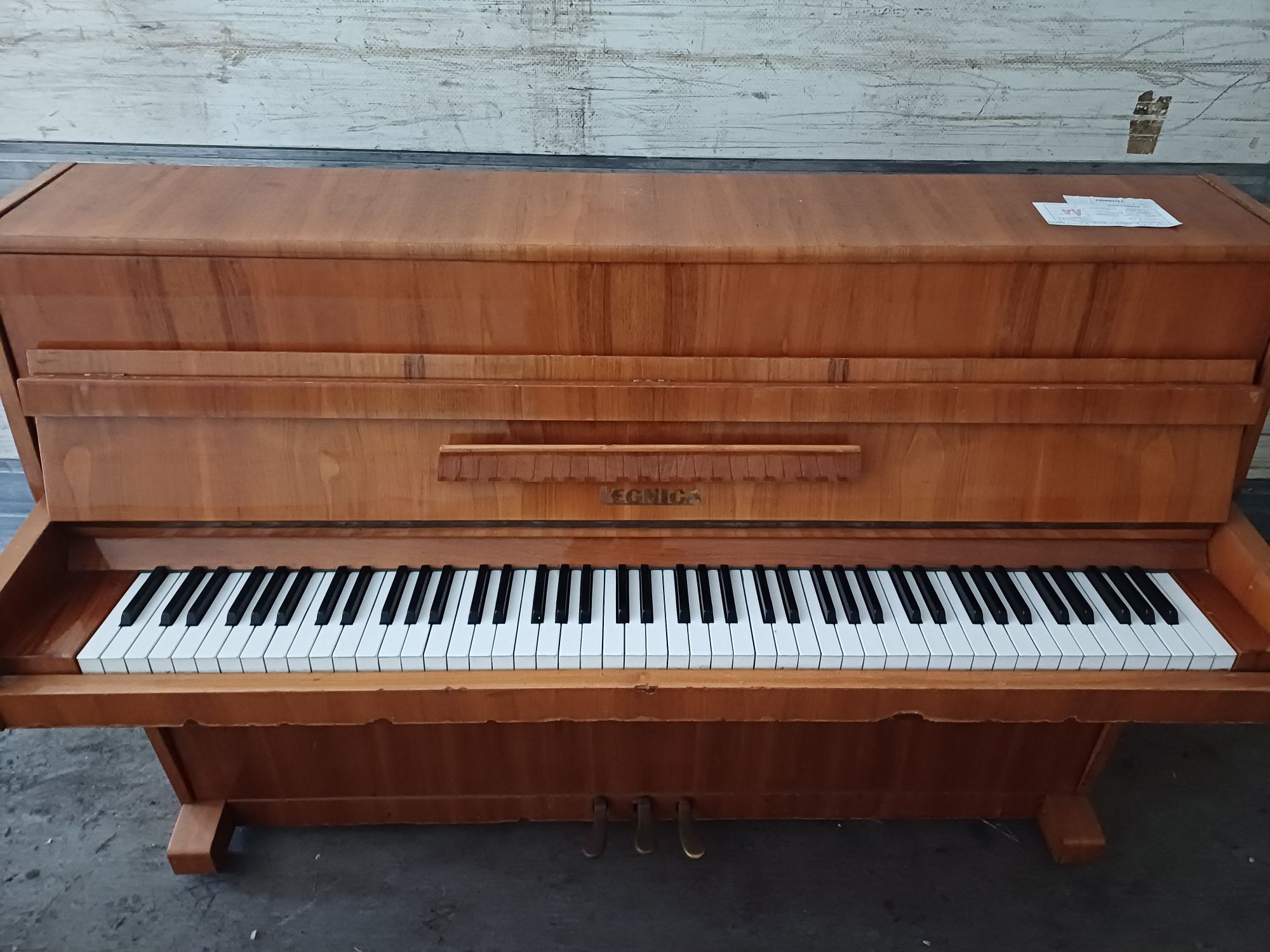 Pianino Calisia 87r., Legnica 68r.