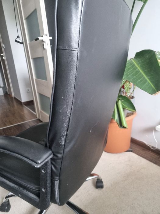 Krzslo biurowe obrotowe