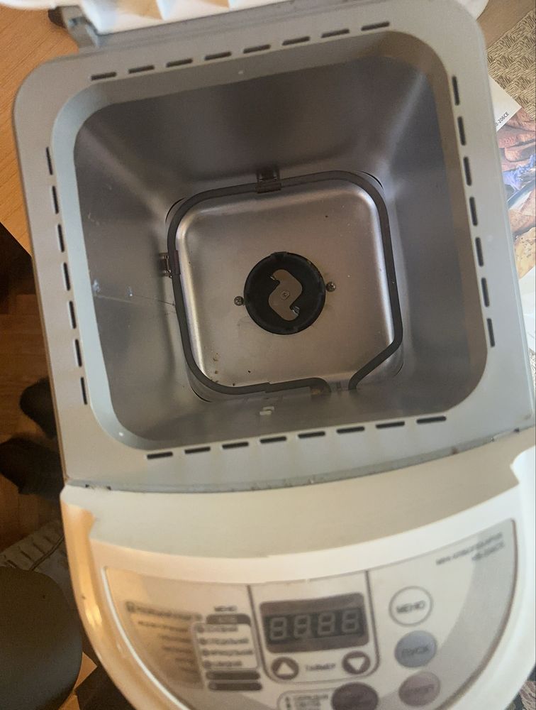 Хлібопічка LG HB-206CE
