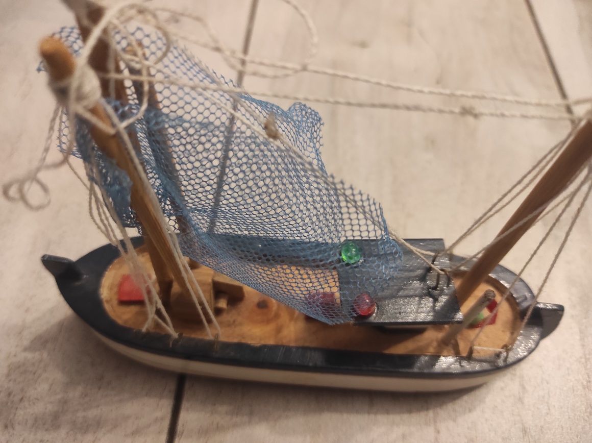 Model statku rybackiego