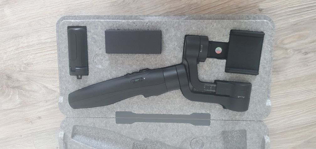 Sprzedam Gimbal ręczny FeiyuTech Vimble 2S 3osiowy prawie nieużywany