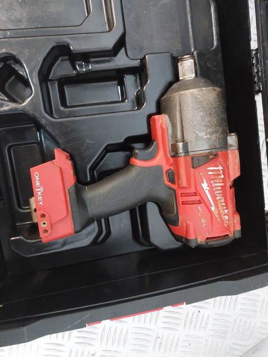 Гайковерт MILWAUKEE M18 Onefhiwf34