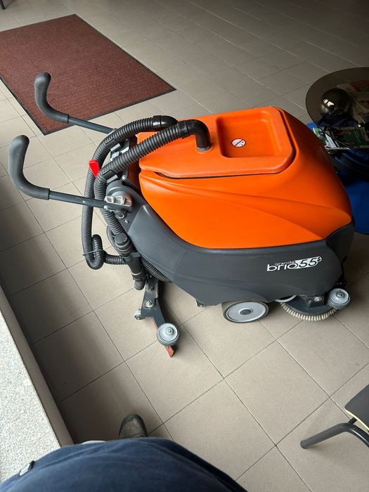 Auto lavadora a bateria " TSM Grande Brio 55"