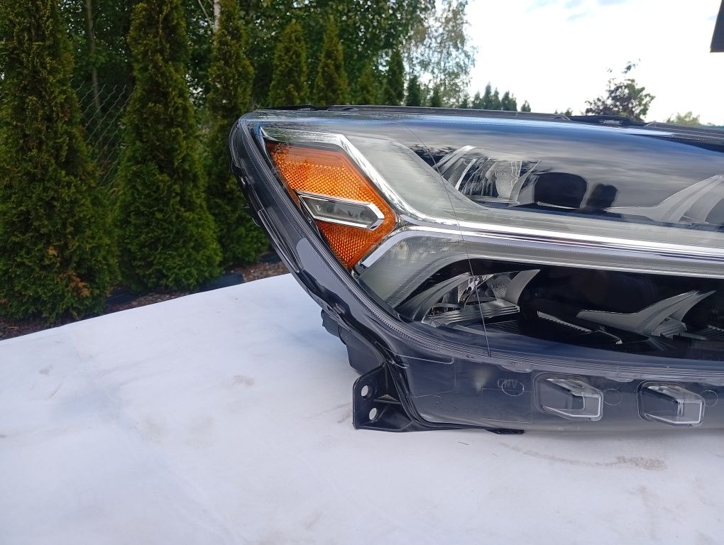 Volvo xc40 reflektor lampa prawy przód full led USA