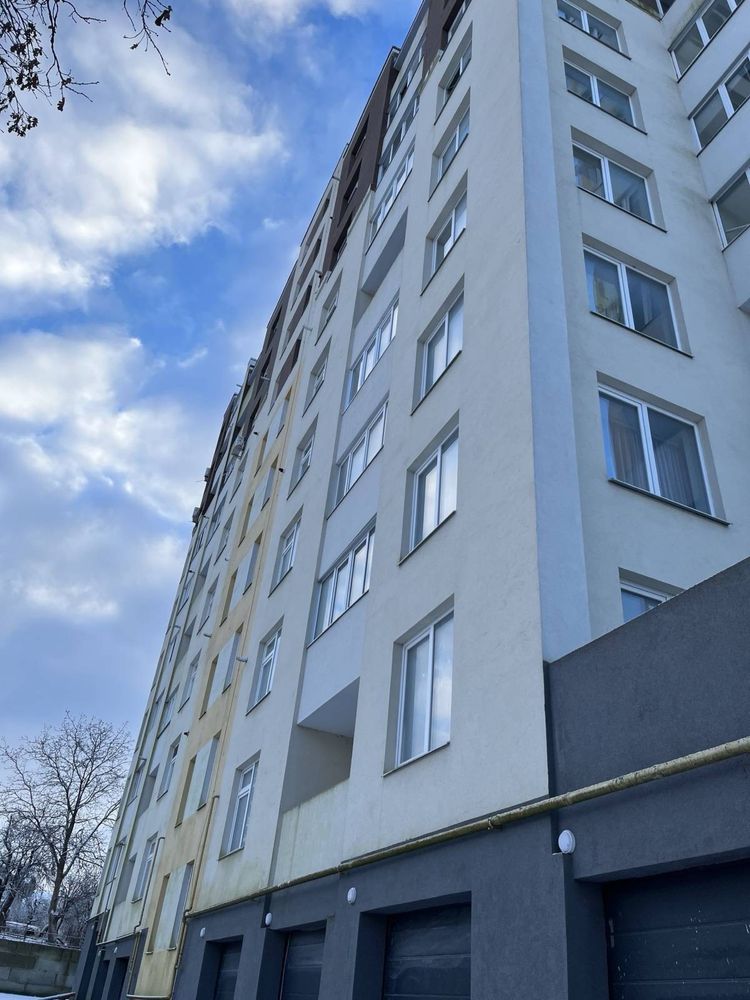 2  кім на Білогірській в зданому будинку