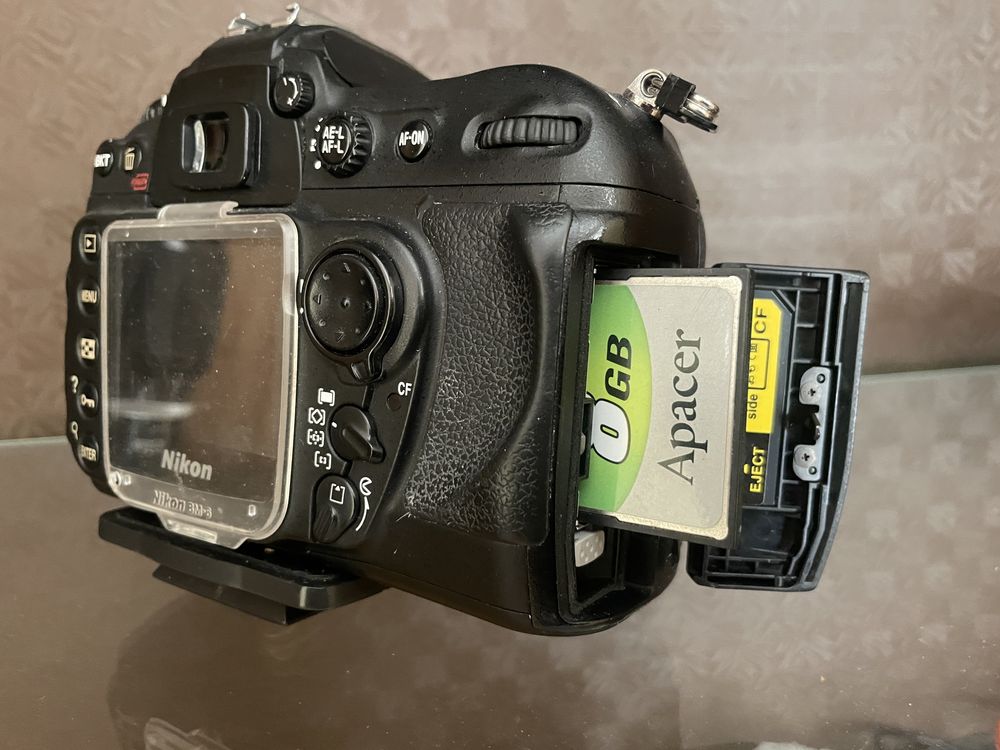 Фотоапарат nikon d200