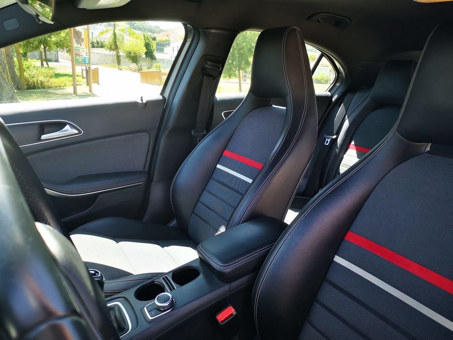 Mercedes classe A 180d cinzento Económico Gasóleo