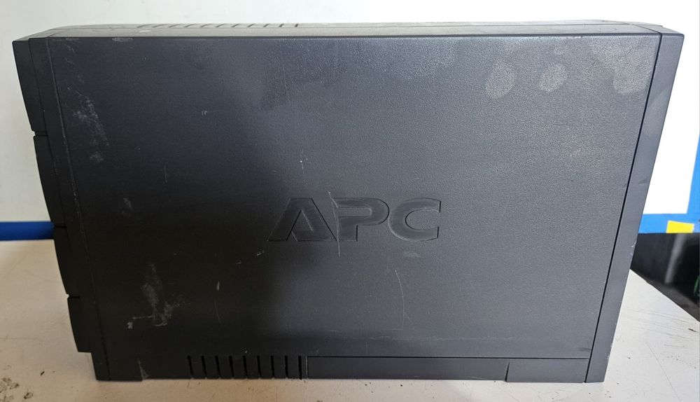 Безперебійник АРС Back-Upset RS 1100