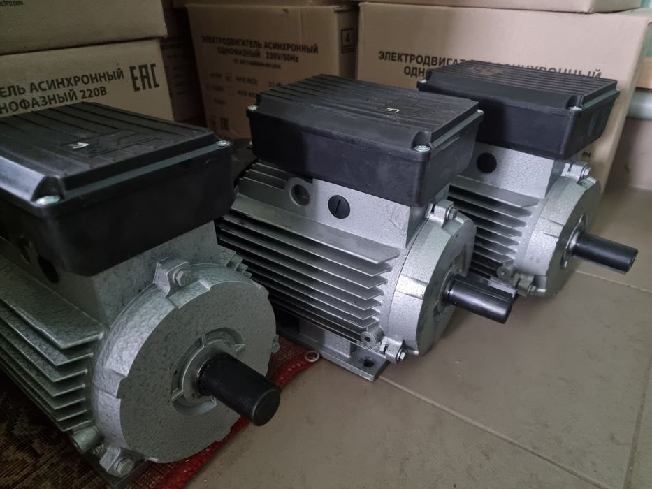 ,Електродвигуни 220В Однофазн і трифазніі.Нові.Гараньі