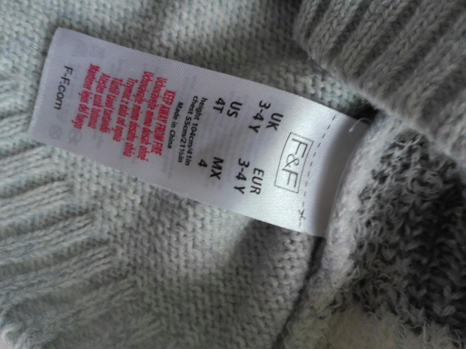 F&f sweter pompony 104 raz ubrany