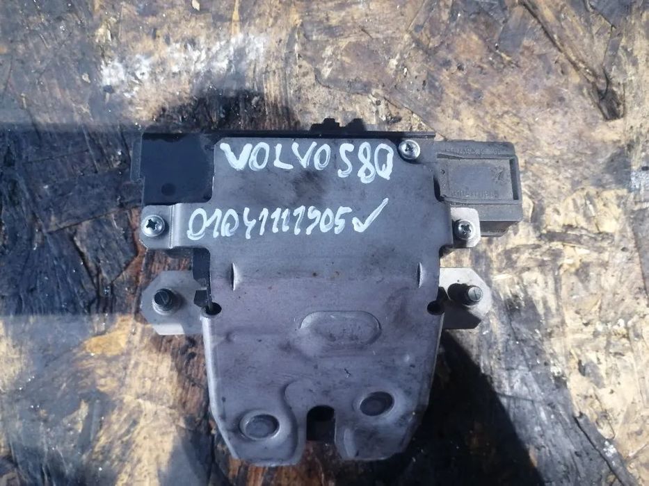 Zamek siłownik klapy tył Volvo S80 Ford Focus 5 pin 01041111905