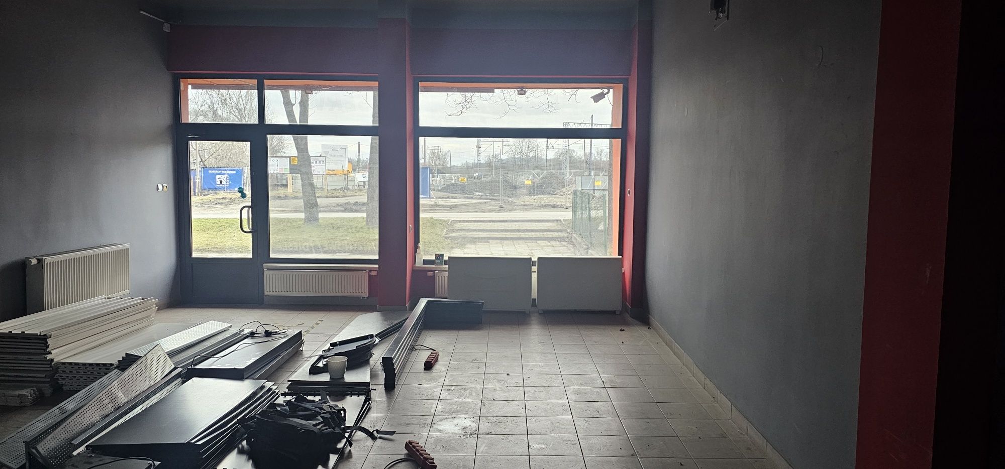 Wynajmę sklep  182 m2 Przemysl ul Batorego 26