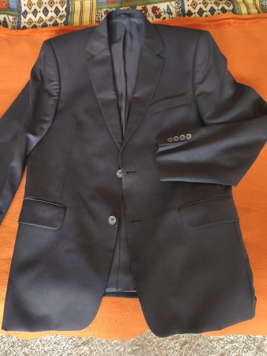 Garnitur z wełny firmy ZPO Bytom.