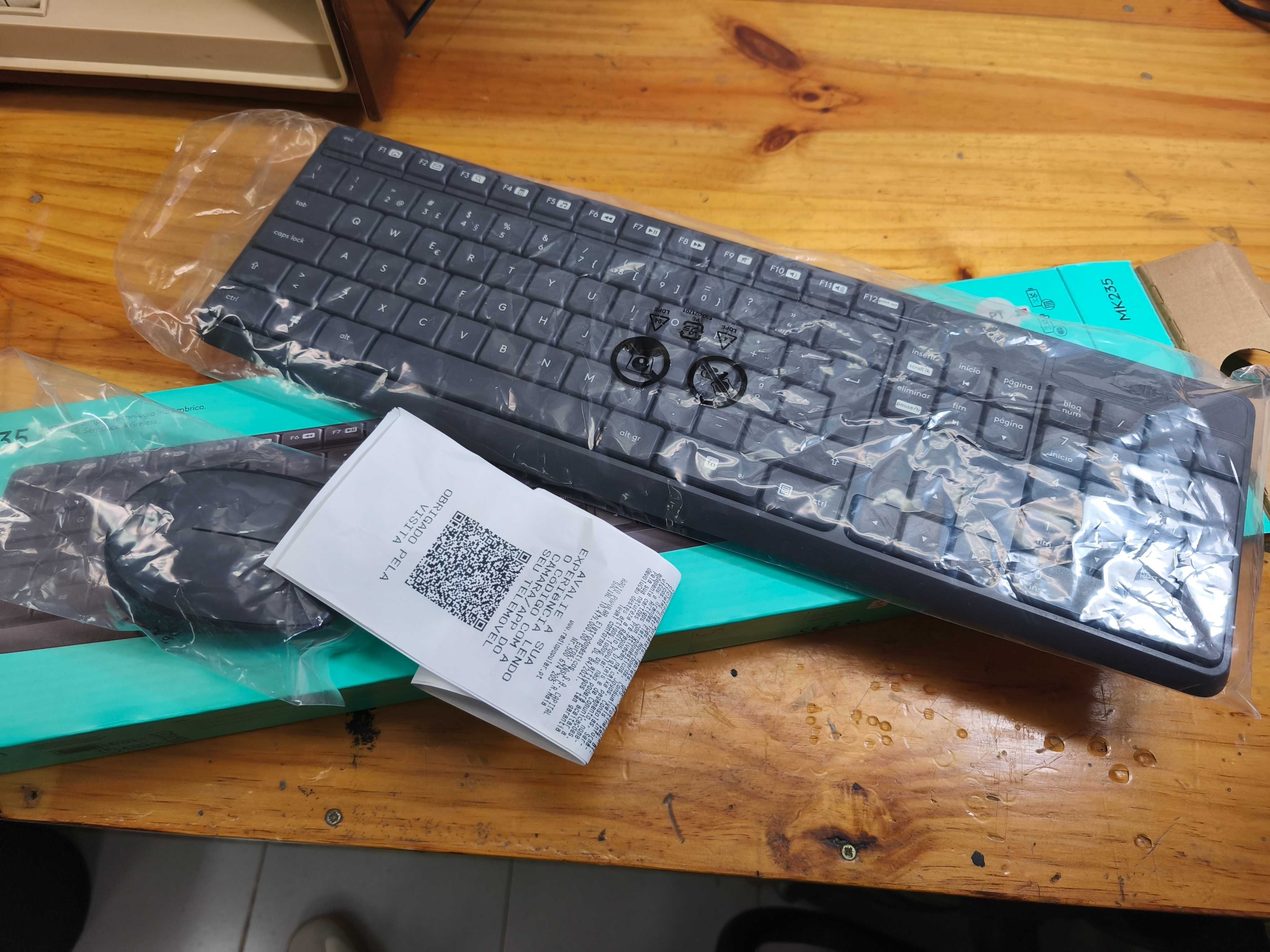 Logitech Combo Teclado + Rato sem Fios NOVO