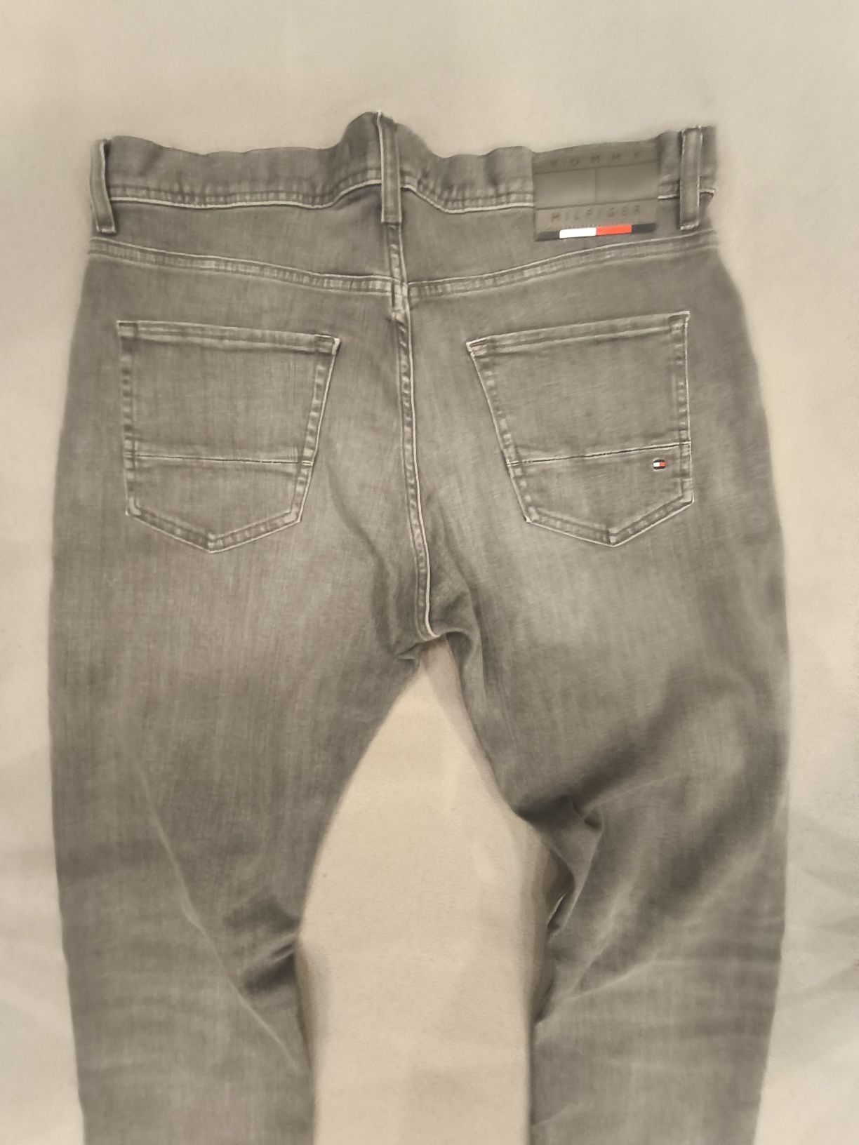 NOWE Spodnie Dżinsy Męskie Jeansy Tommy Hilfiger TH Flex