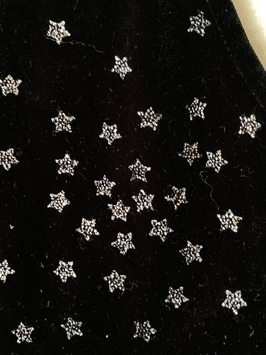 Чорний велюровий топ з зірками