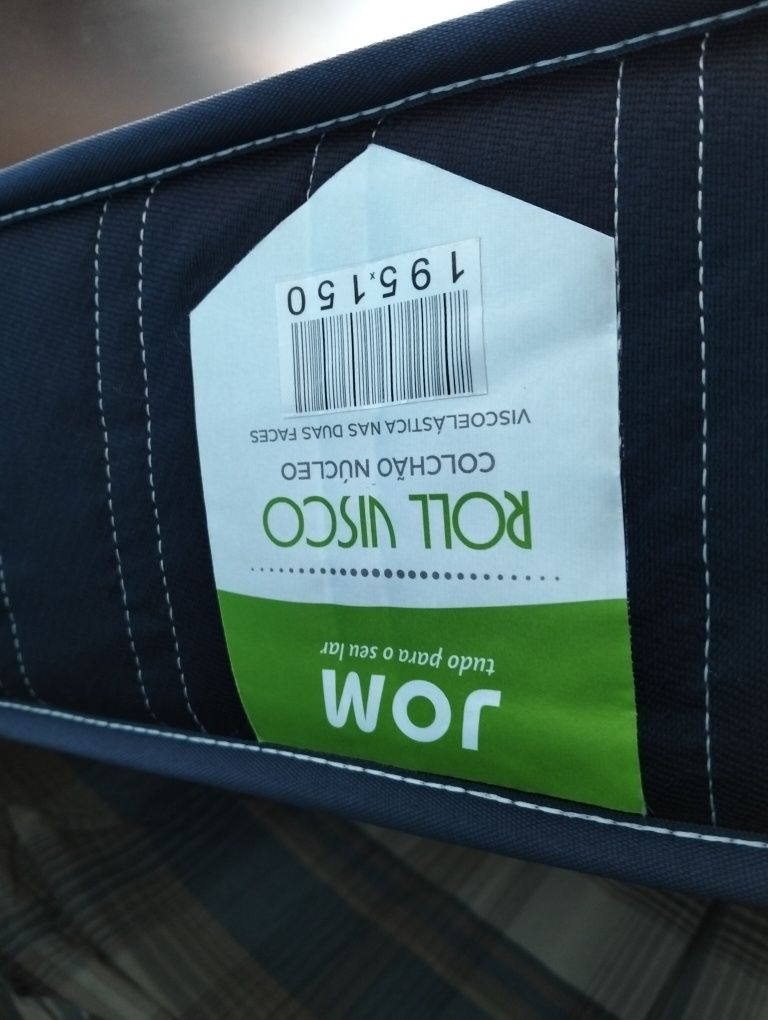 Cama de casal com colchão