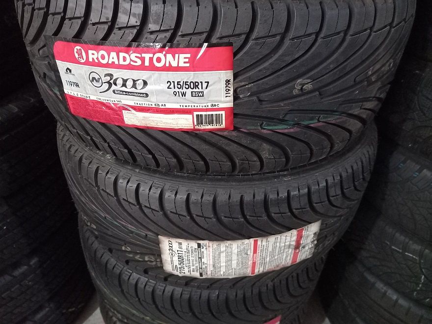 2 pneus Novos 215/50R17 Roadstone